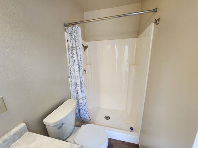 Building Photo - Adorable 2 Bed, 2 Bath Home in a 55+ Commu...