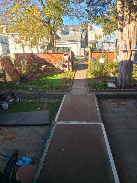 Building Photo - 1021 Butler St