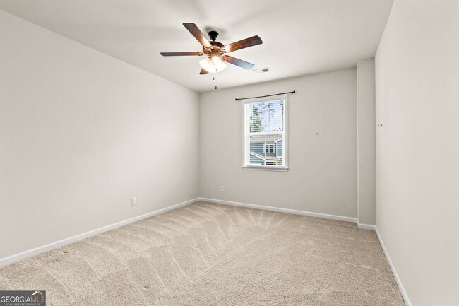Building Photo - 416 Kinross Ln