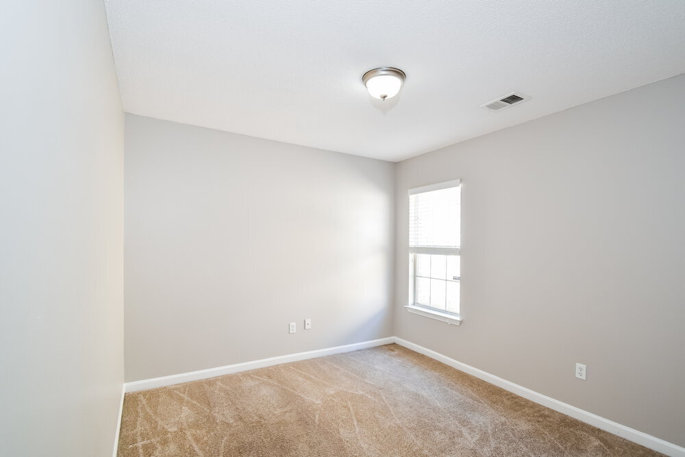 Building Photo - 7862 Fallstone Rd
