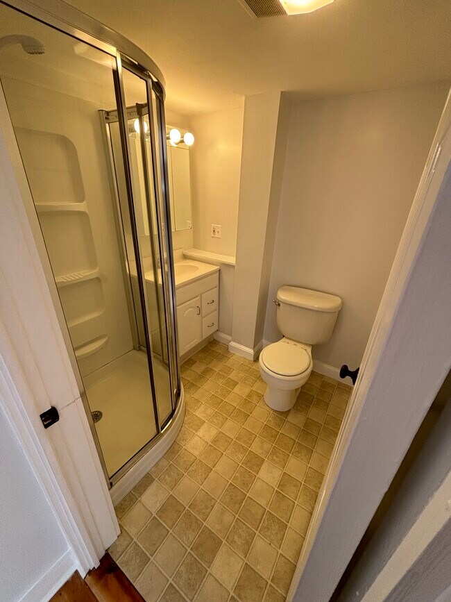 3/4 bath - 15 Eastern Ave