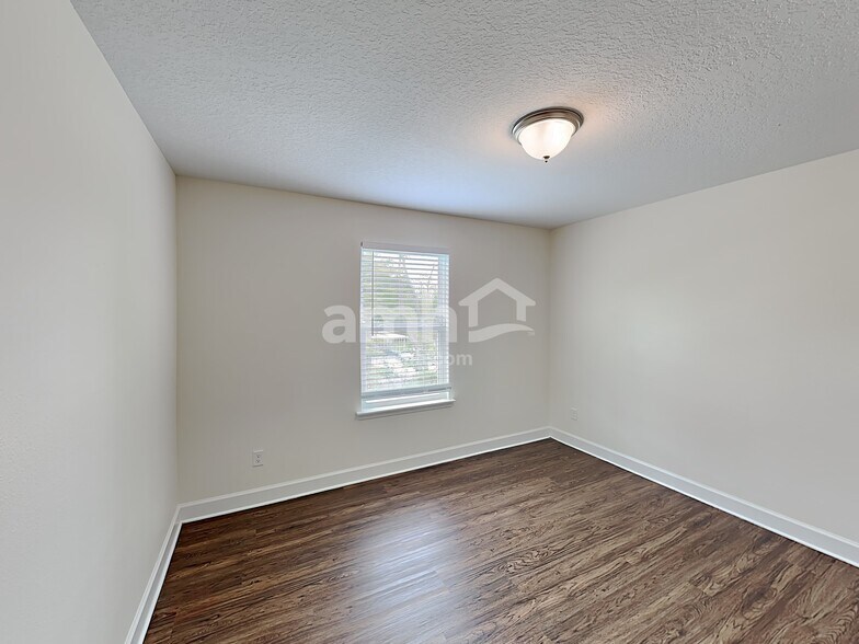 Building Photo - 2984 Calebs Cove Way