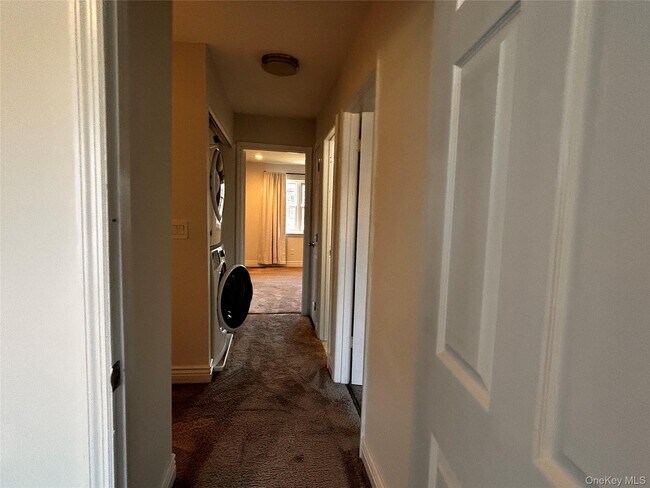 Building Photo - 276 Temple Hill Rd