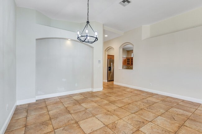 Building Photo - ** TUSCANY COVE ** 2 BED + DEN / 2 BATH / ...