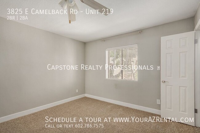 Building Photo - 3825 E Camelback Rd