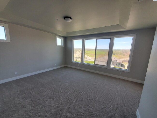 Building Photo - FOR RENT SOUTHCLIFFE