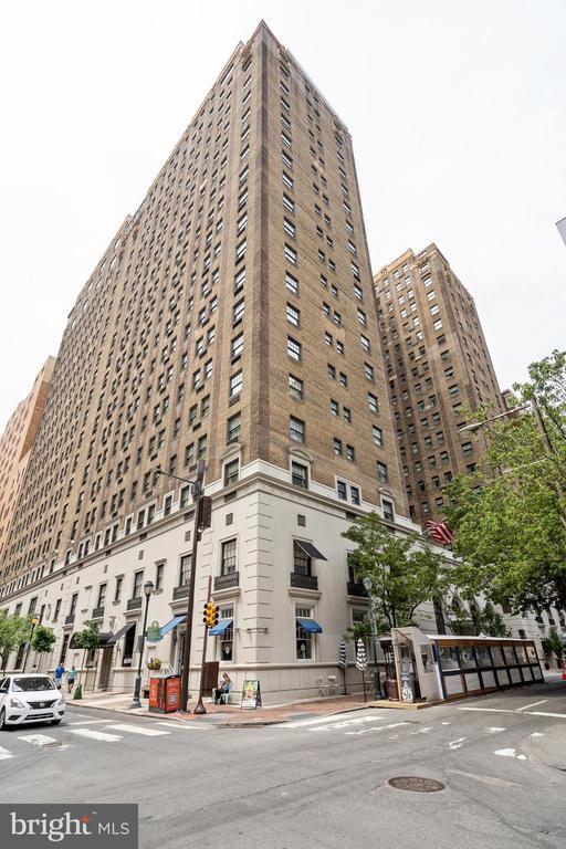 Building Photo - 1701-15 Locust St