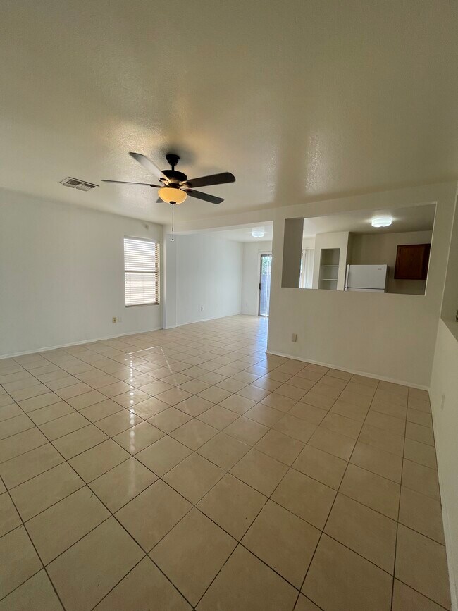 Building Photo - 11795 W Columbine Dr