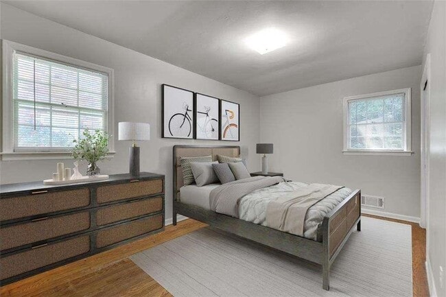 Building Photo - 799 Marstevan Dr NE