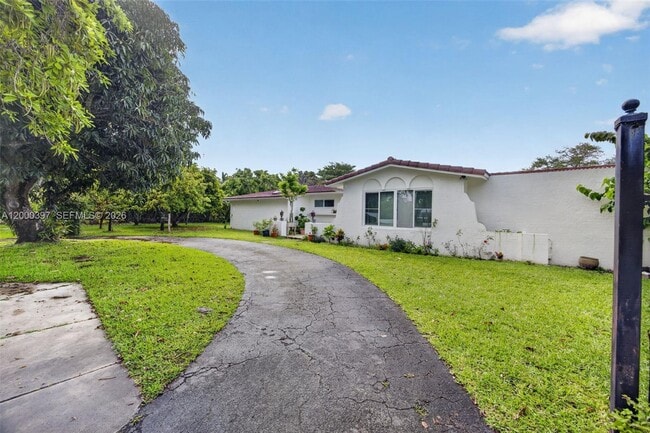 Building Photo - 7690 SW 128th St