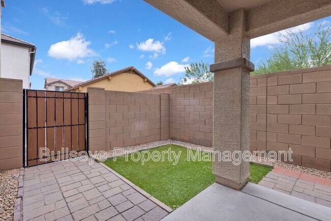 Building Photo - 2581 S Penrose Dr