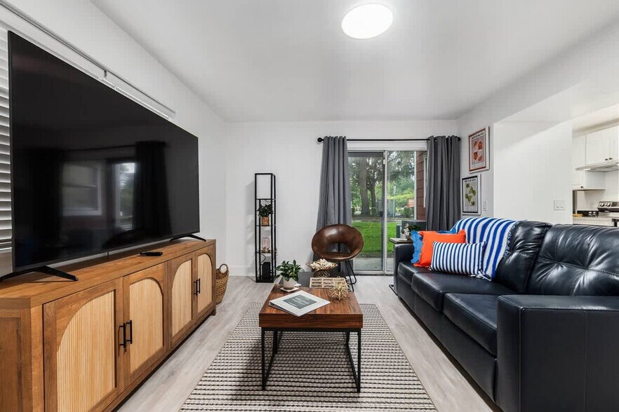 Building Photo - 2360 SW Archer Rd