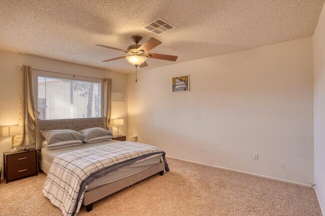 Building Photo - 72659 Aspen Dr