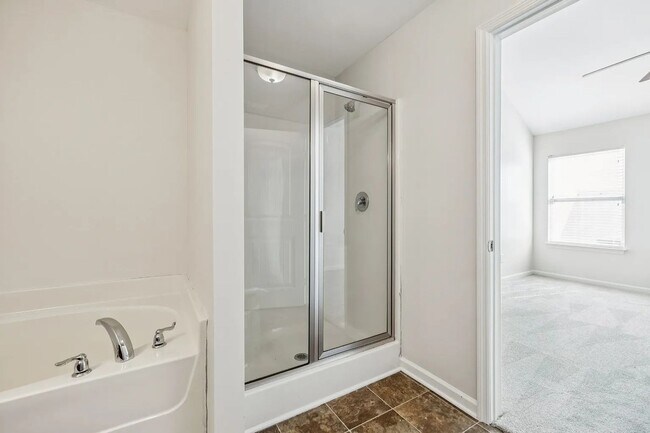 Building Photo - 1067 Muna Ct