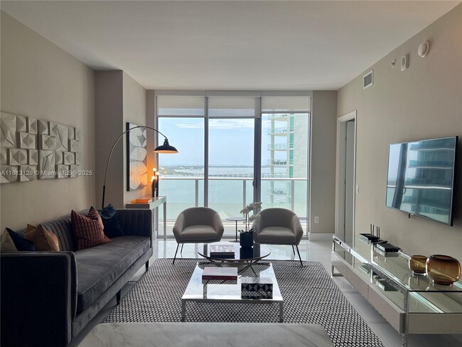Primary Photo - 1300 Brickell Bay Dr