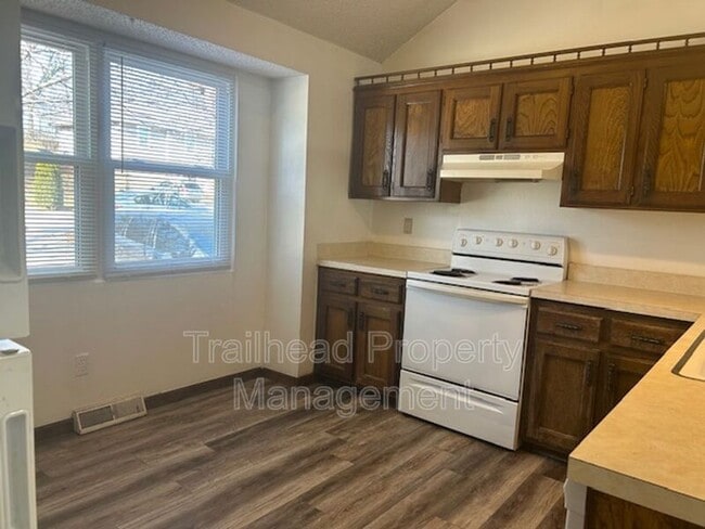 Building Photo - 8307 Woodson Dr