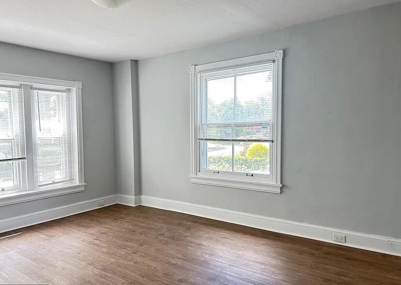 Building Photo - 453 Lancaster Ave