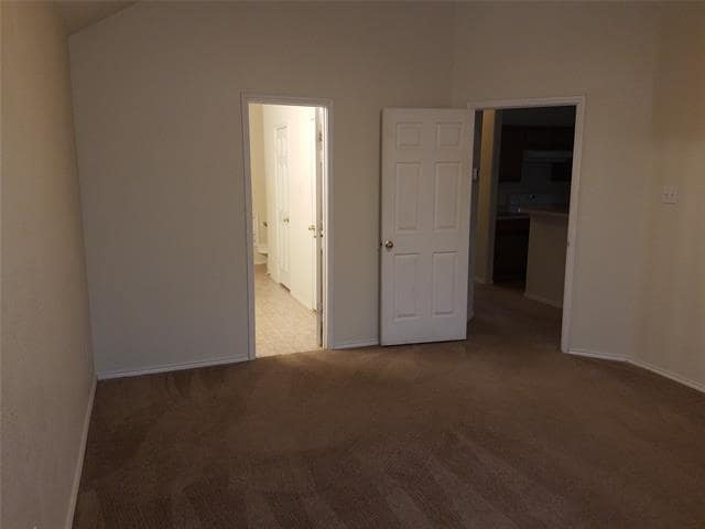 Building Photo - 305 Foreston Dr