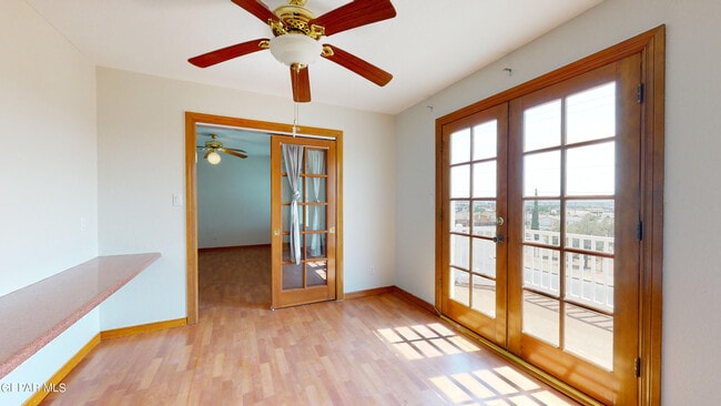 Building Photo - 9033 Leo St