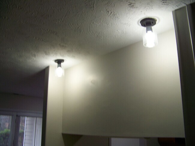 Building Photo - BARTON'S LANDING