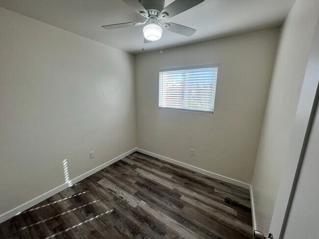 Building Photo - 8320-8322 Fresno Avenue