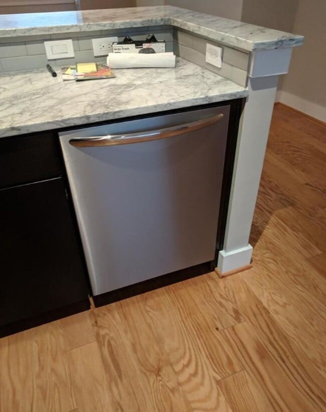 Building Photo - Contemporary Brookland 2 bed/2.5 bath cond...