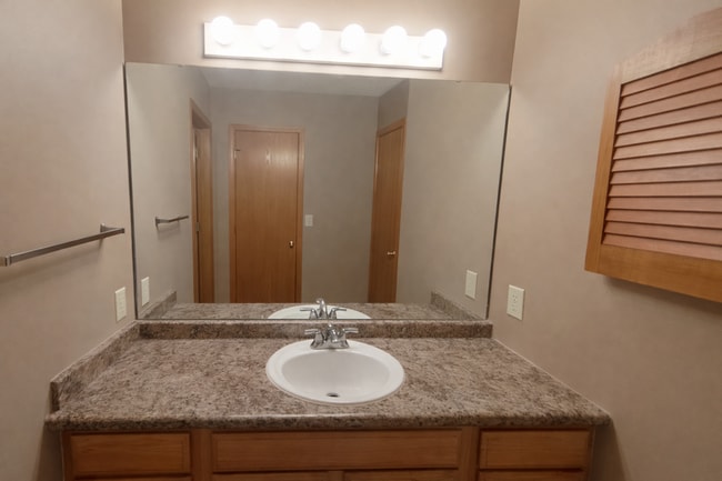 Building Photo - Kestral Boulevard