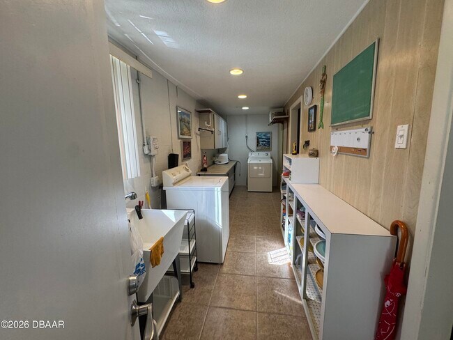 Building Photo - 120 Ocean Grove Dr