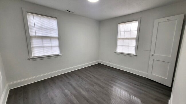 Building Photo - For Rent: Renovated Three Bedroom House in Sumter SC!