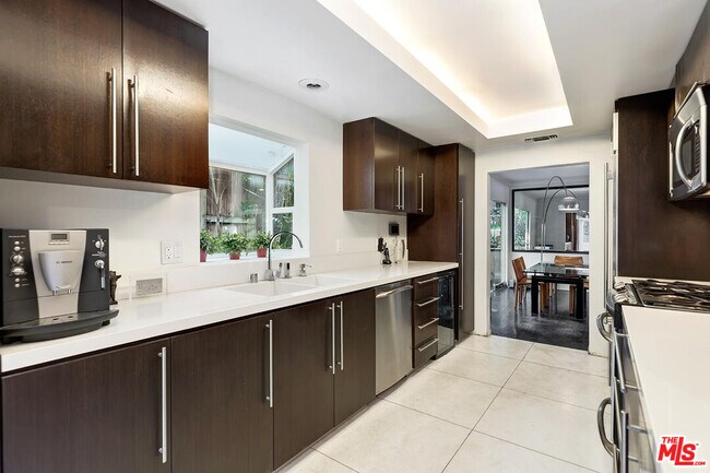 Building Photo - 1730 Mt Olympus Dr