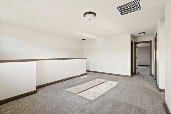 Building Photo - 6433 N Idlewood