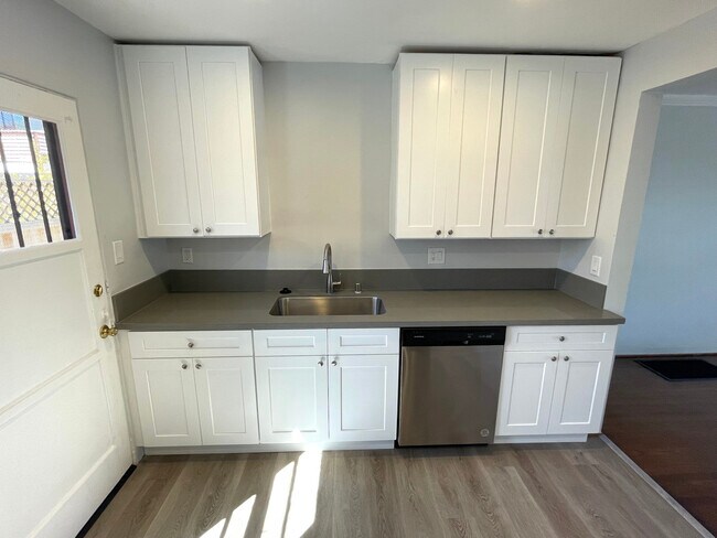 Kitchen sink & dishwasher area - 4660 Dawes St