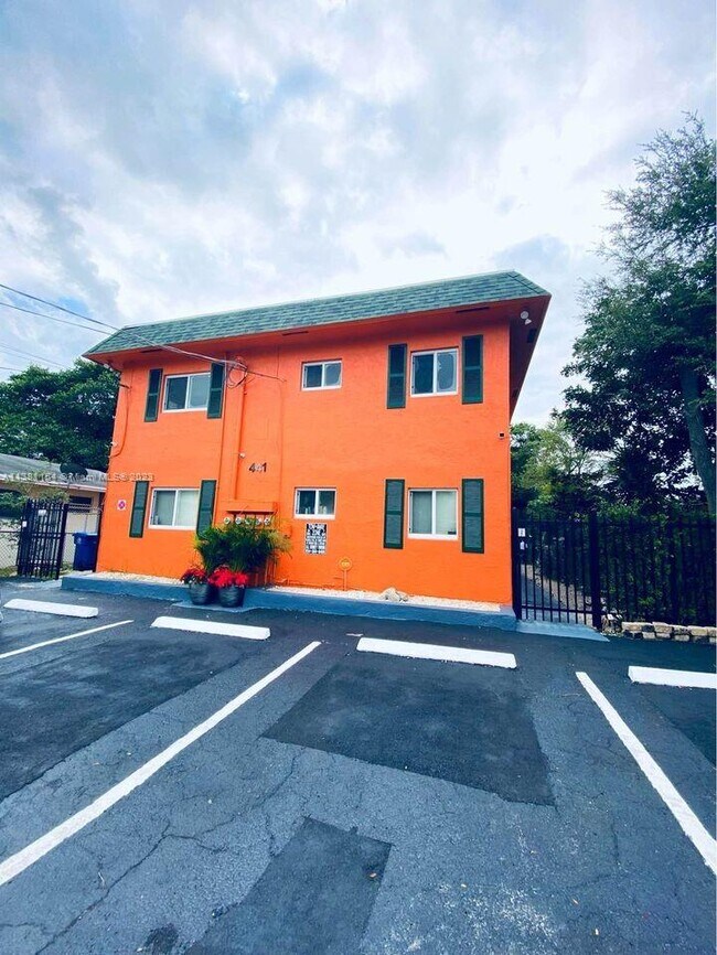 Building Photo - 441 NW 7th Terrace