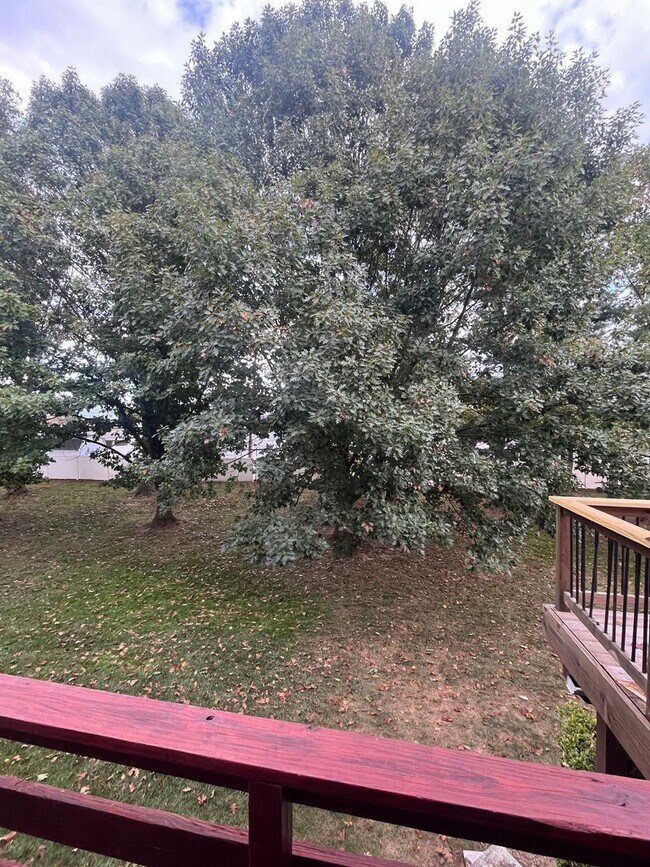 Building Photo - 3 Bd / 2.5 Bth Pennsbury School District Townhome