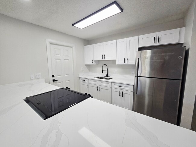 Building Photo - 843 42nd St S