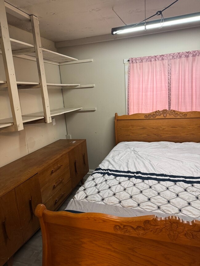 Building Photo - 1117 E Alder St