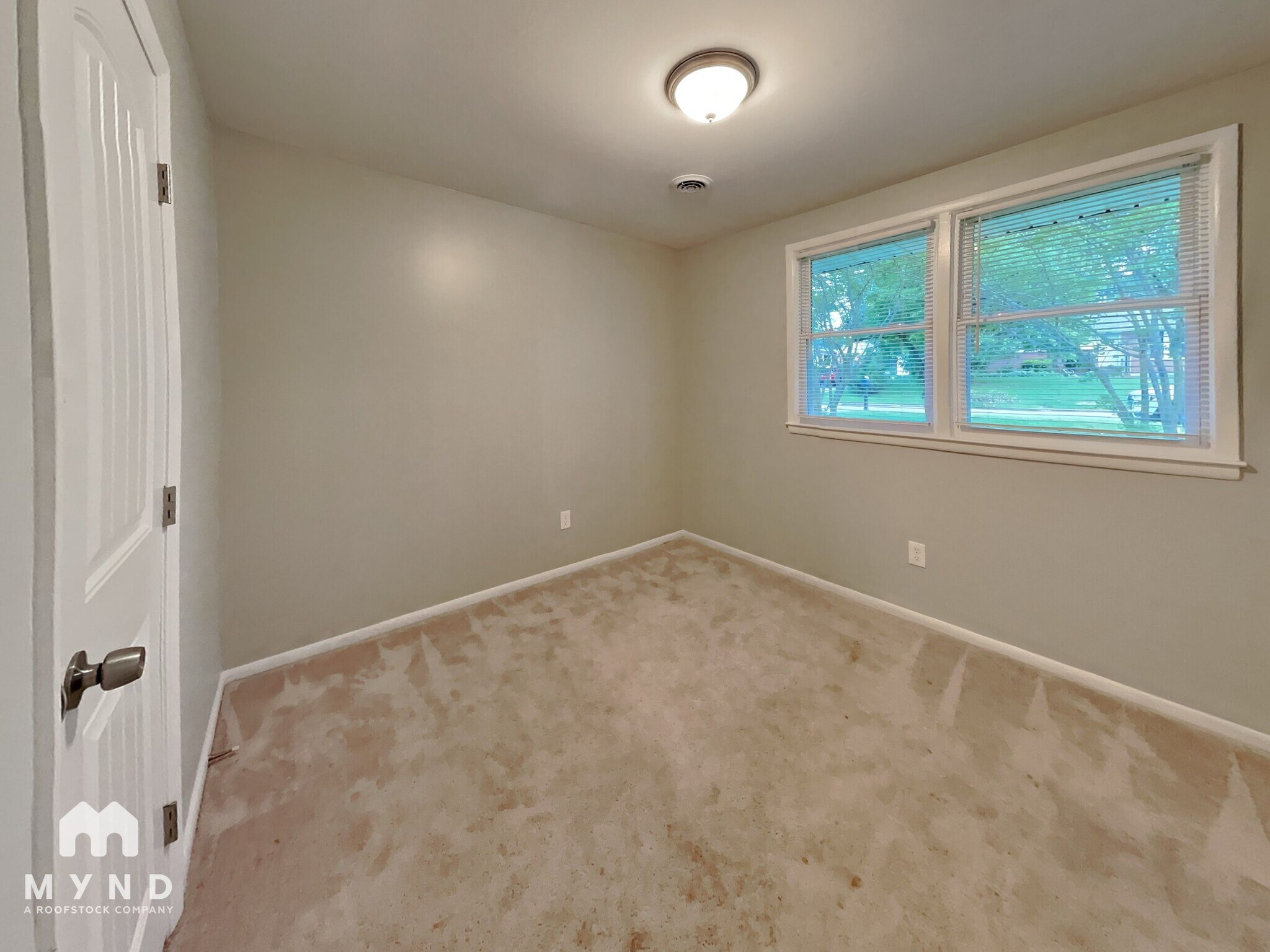 Building Photo - 741 Bunche Dr
