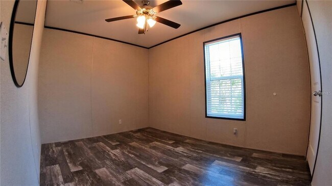 Building Photo - 9722 Scepter Ave