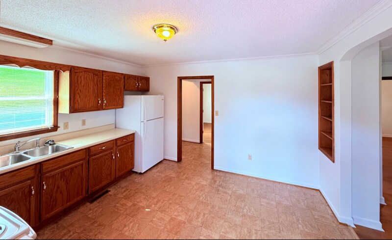Building Photo - 13728 Heath Brothers Dr