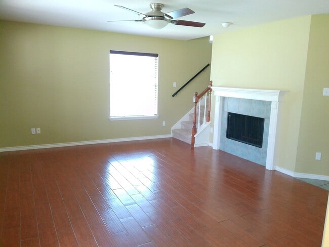 Building Photo - 5405 Knights Cir