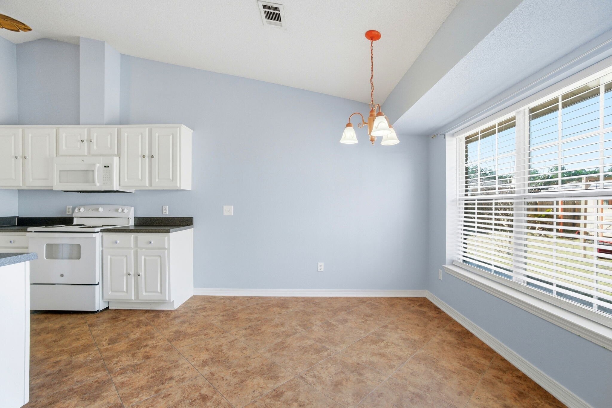 Building Photo - 3315 Bauer Rd