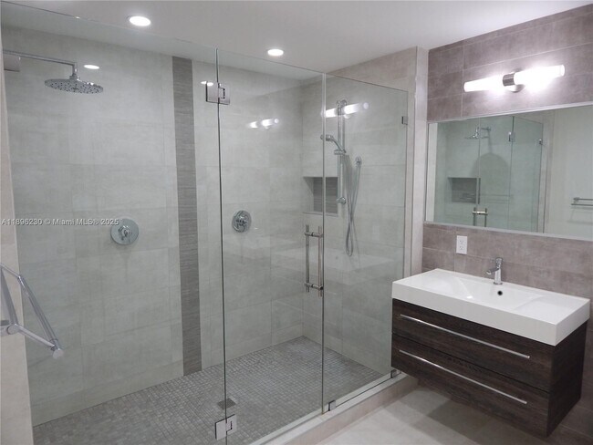 Building Photo - 11530 SW 92nd St