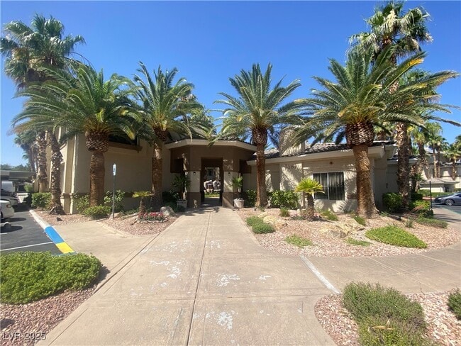 Building Photo - 7111 S Durango Dr