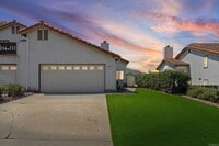 Building Photo - 1523 Woodpine Dr
