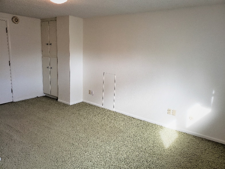 Building Photo - 1321 Walnut St