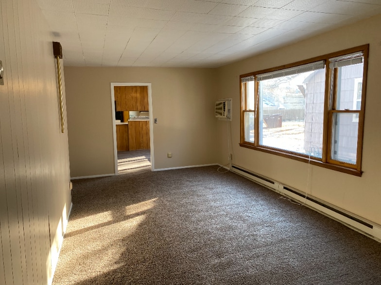 Building Photo - 217 Central Ave S