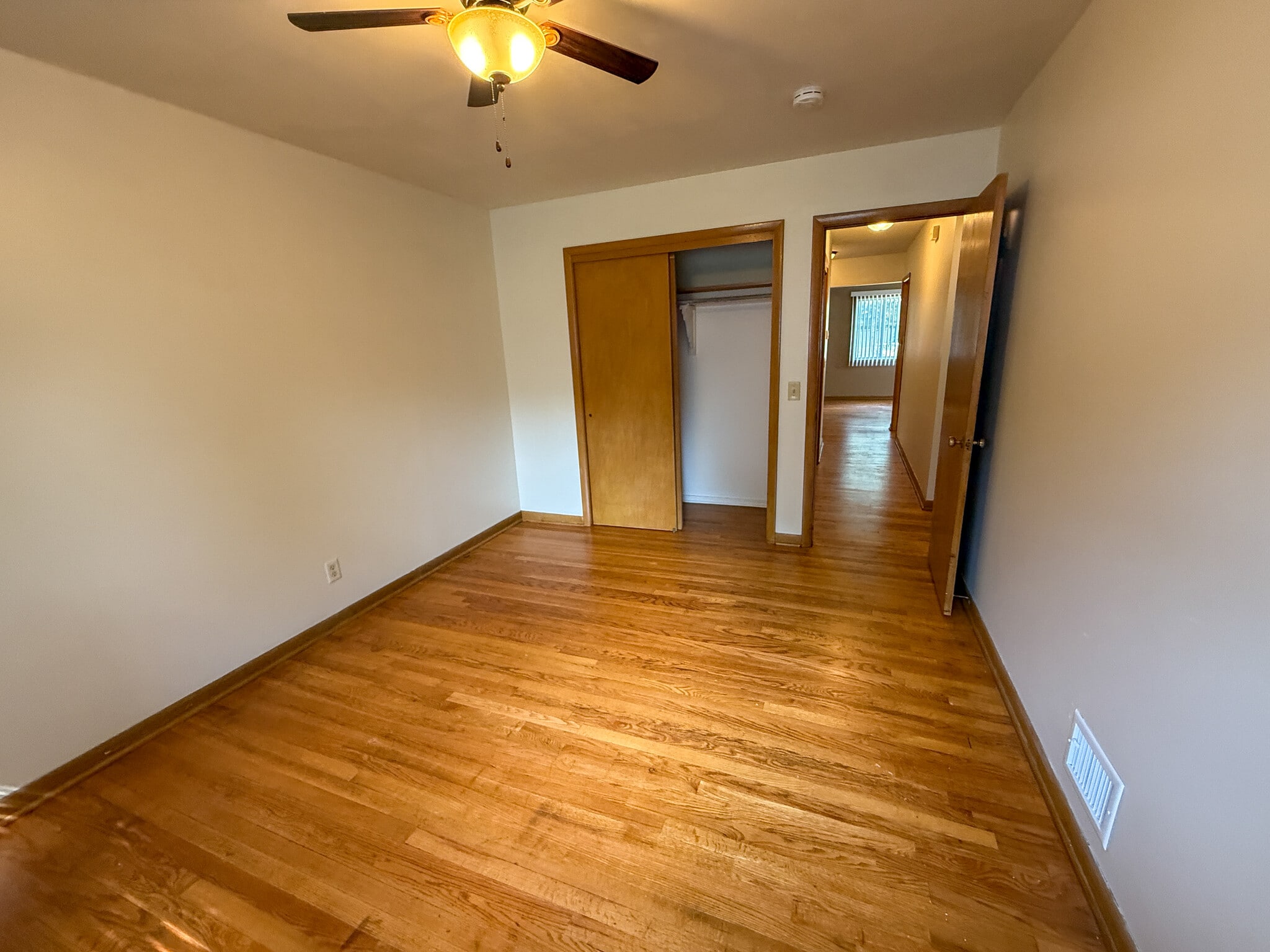 Building Photo - 426 Rushmore Ln