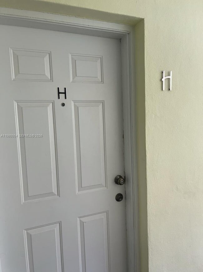 Building Photo - 260 Sunrise Dr