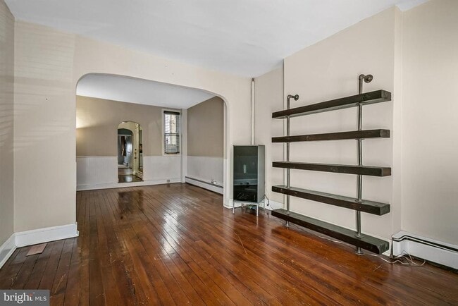 Building Photo - 719 S Montford Ave