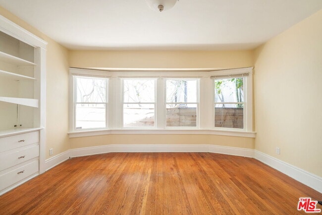 Building Photo - 532 Altair Pl
